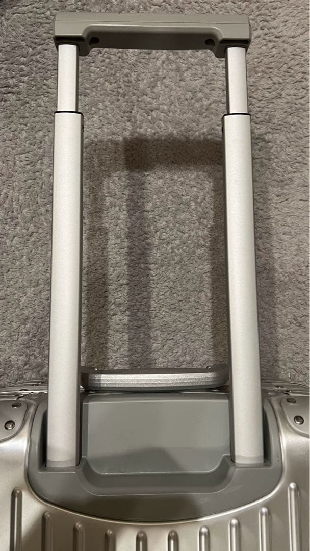 d*n様 【一点限り　極美品　50%引き】リモワ オリジナルキャビン 35L 4