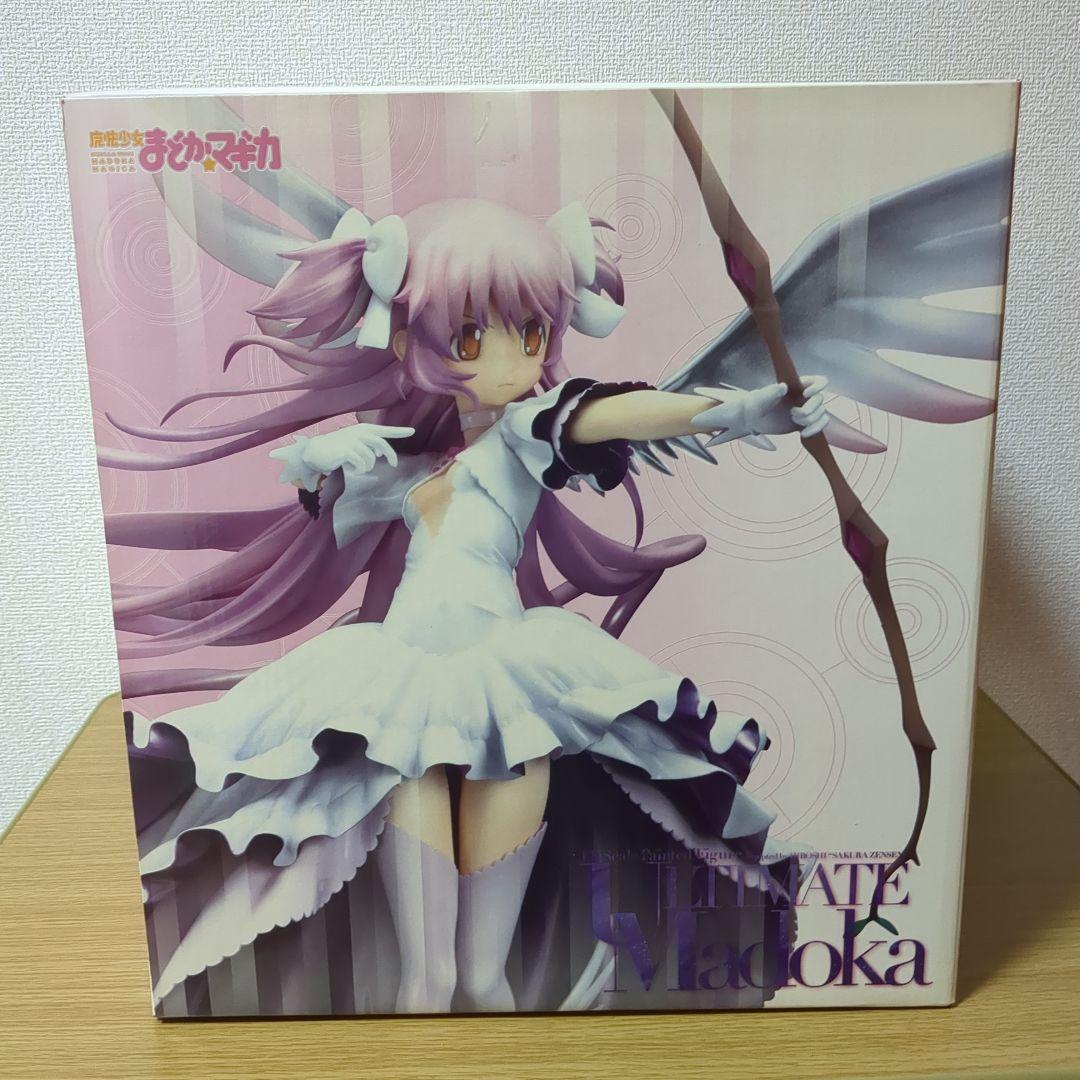 アルティメットまどか 1/8スケール フィギュア