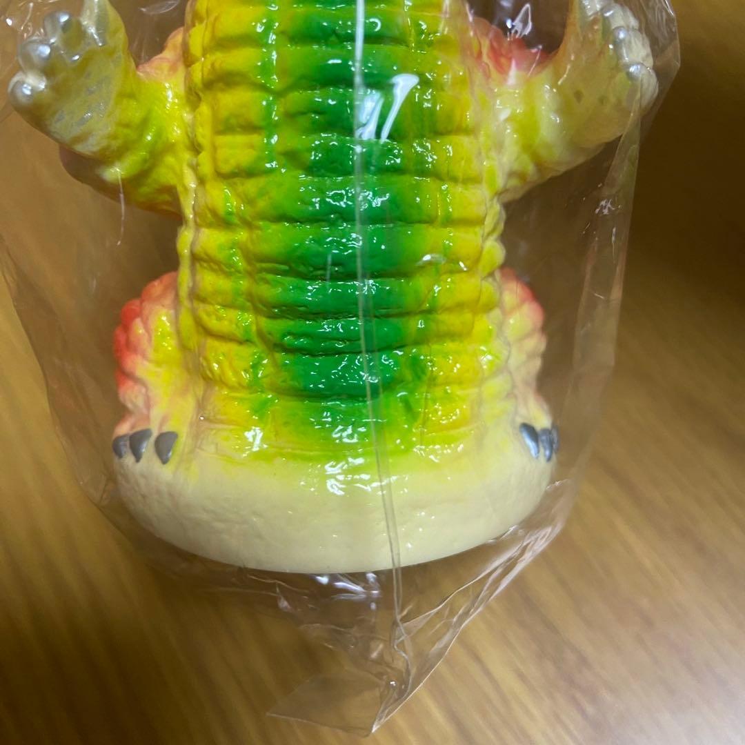 ウルトラマン 怪獣 レッドキング m1号 貯金箱 ソフビ 5420