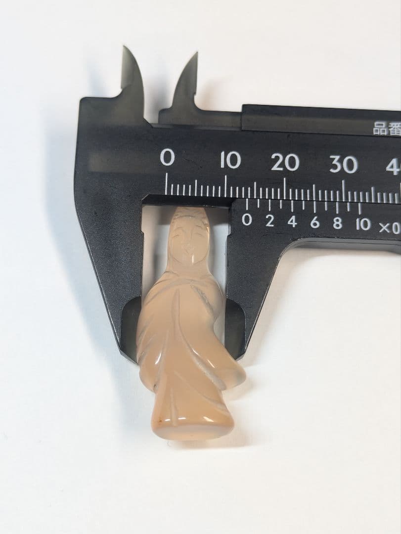 古瑪瑙　水晶　観音様　仏様　菩薩　瑪瑙　骨董　古玩　印材　根付　念持仏　懐中仏