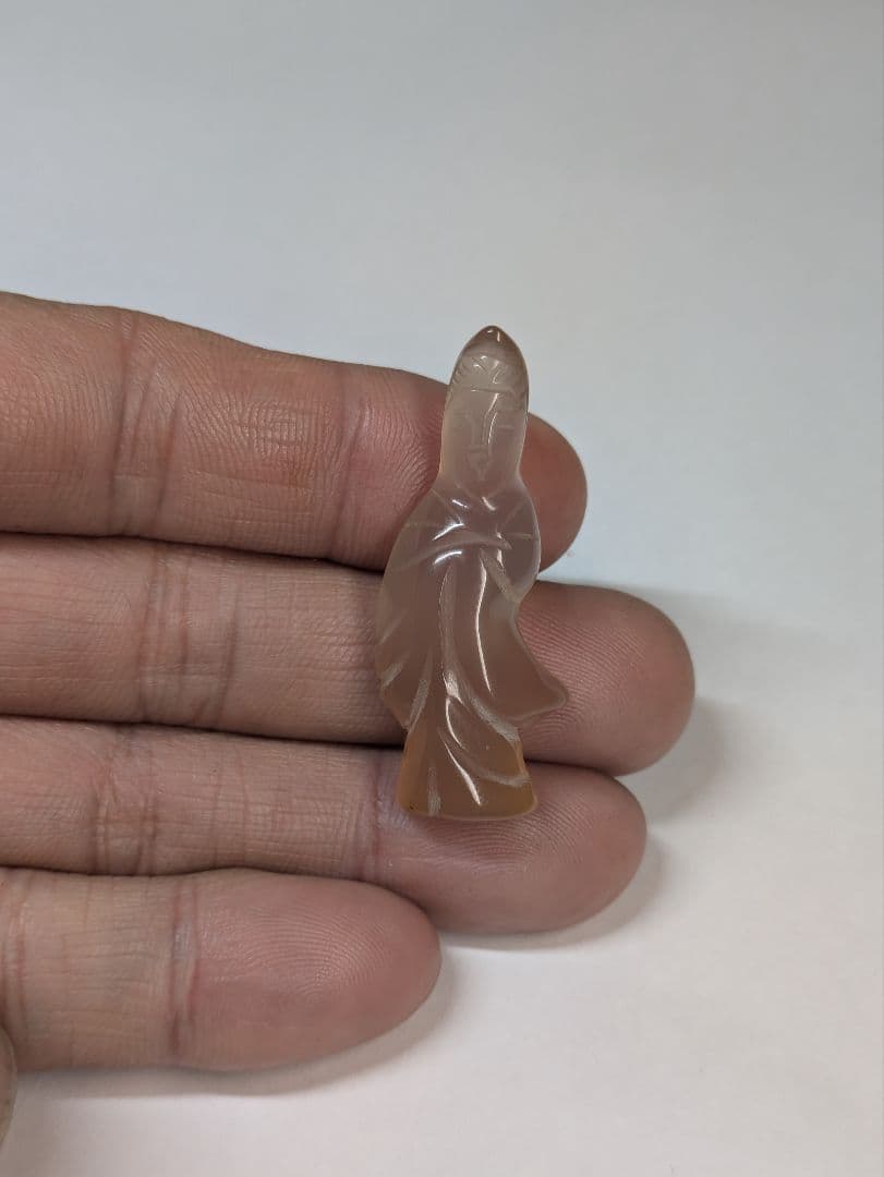 古瑪瑙　水晶　観音様　仏様　菩薩　瑪瑙　骨董　古玩　印材　根付　念持仏　懐中仏