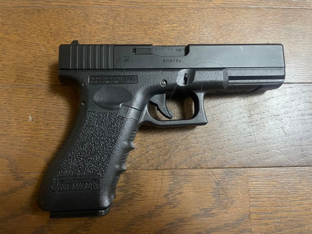 東京マルイ GLOCK 18C ドットサイト リポバッテリー 予備マグ 他