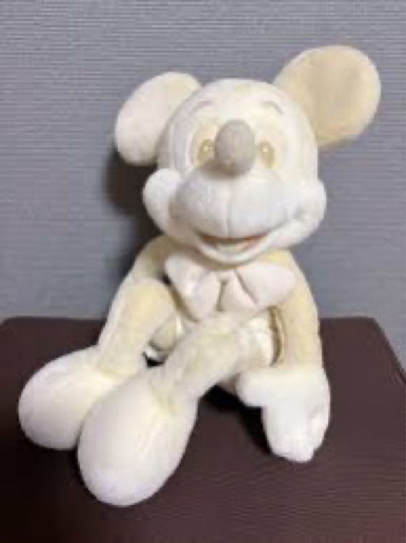 ミッキーマウス ぬいぐるみ クリーム色、 激レア商品です、一品物である意味凄す