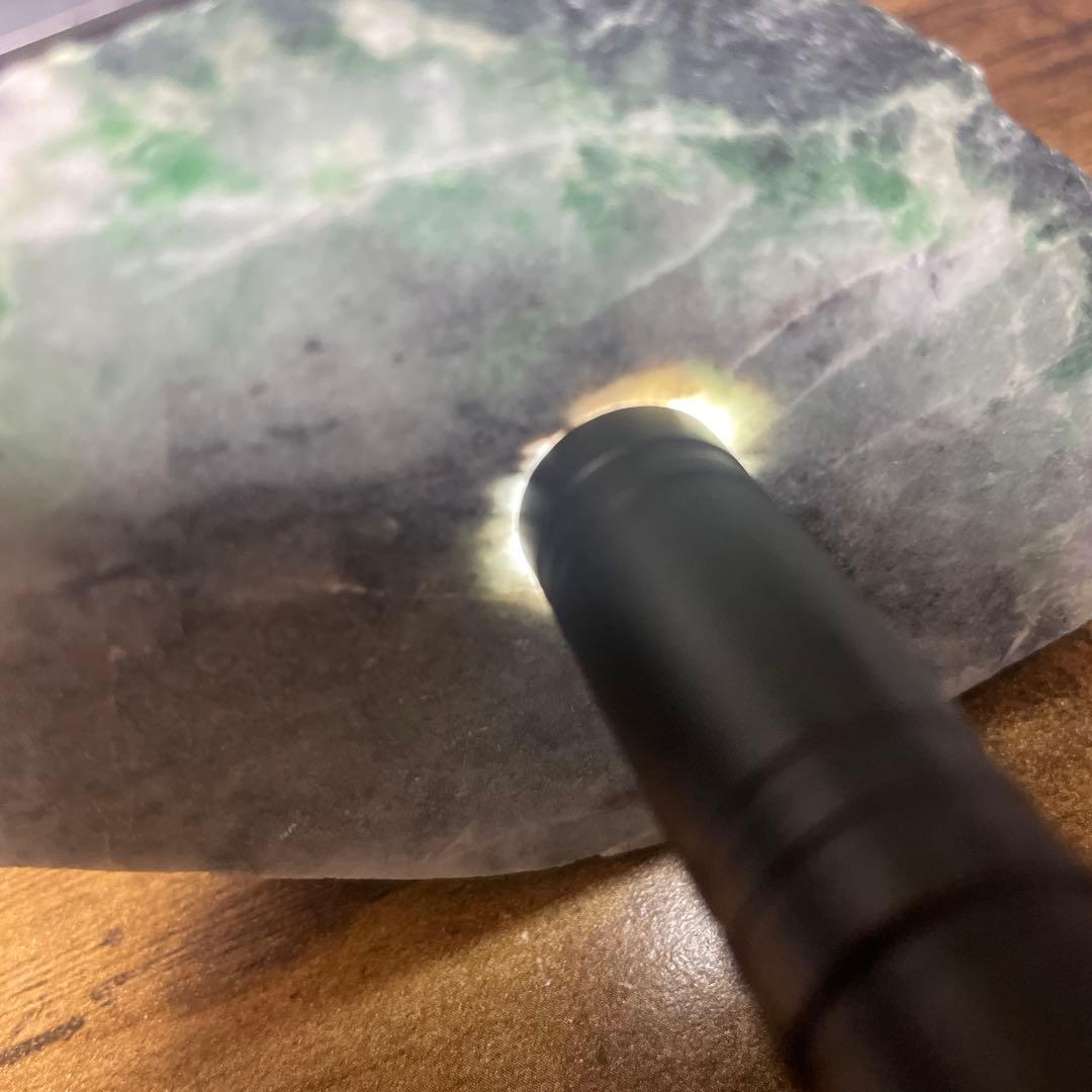 610g 糸魚川 翡翠 緑灰黒