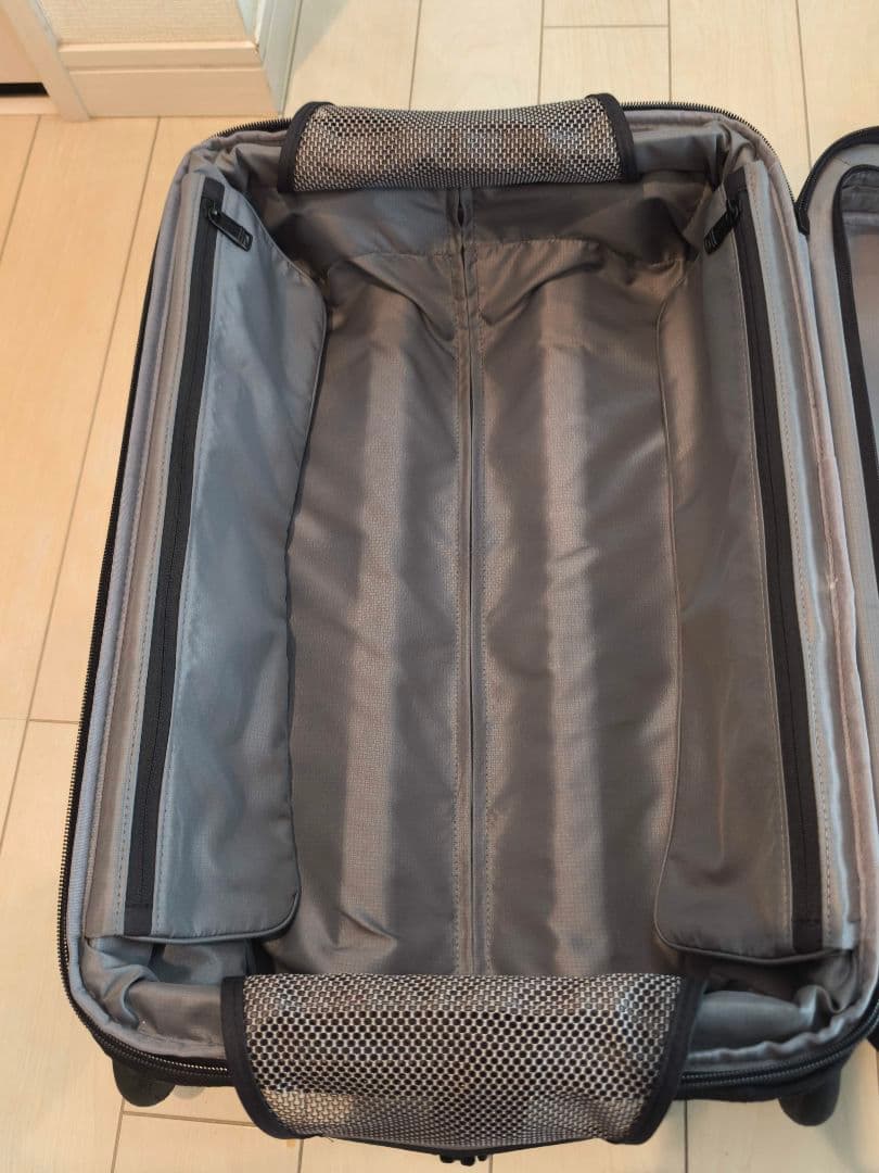 TUMI/ALPHA3/インターナショナル・エクスパンダブル2輪35㍑機内持込