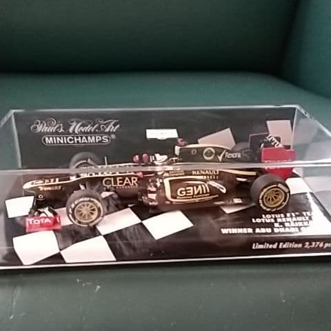 ミニチャンプスロータスF1E20K.ライコネンアブダビGP優勝モデル
