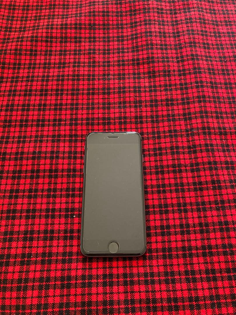【美品】iPhone８　SIMフリー　64GB