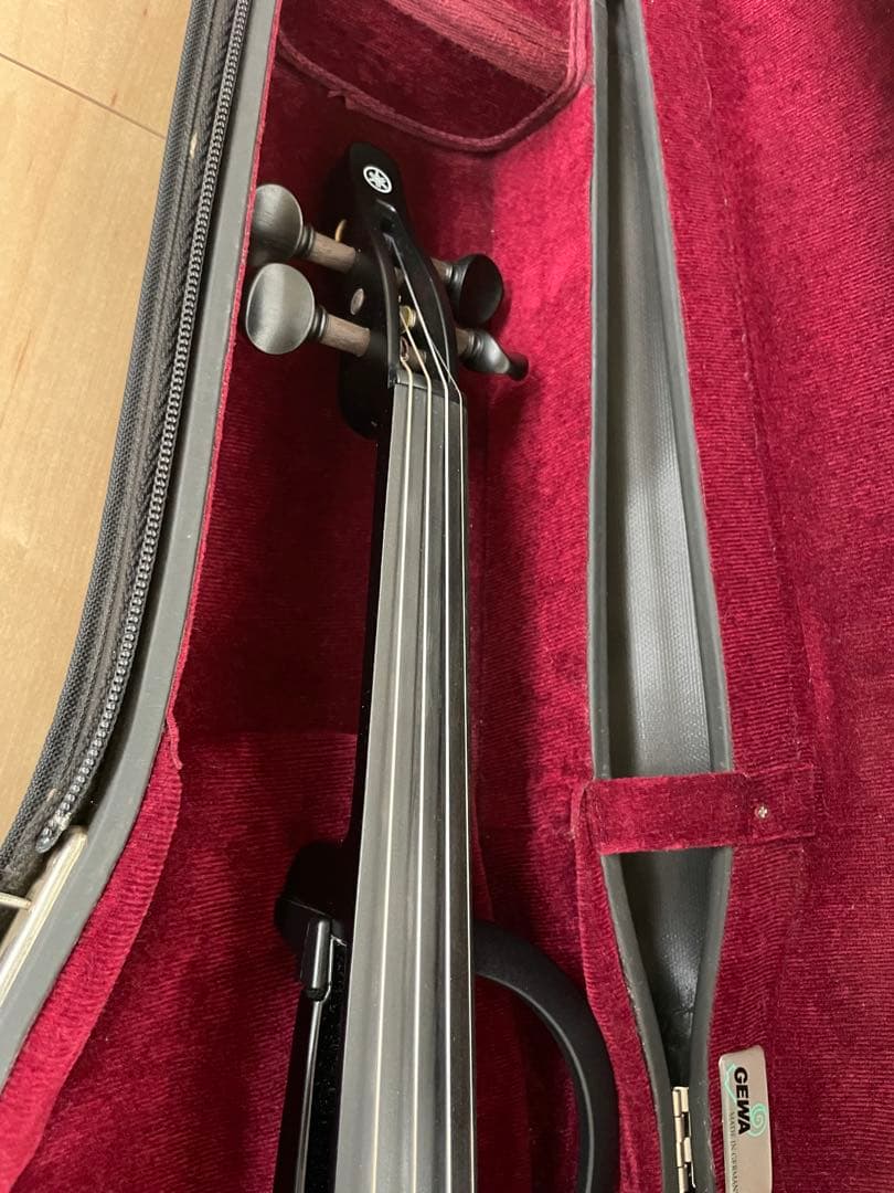 ヤマハ　サイレントバイオリンYSV104、GEWAケース付
