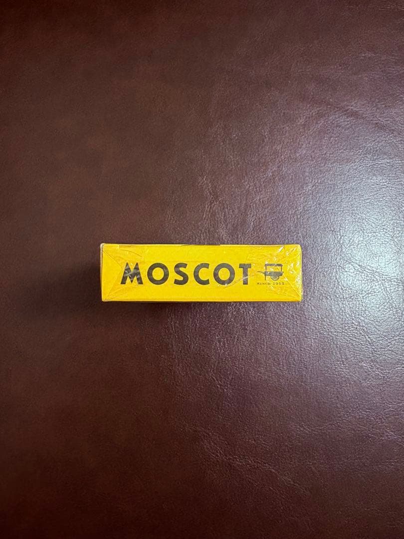 MOSCOT トランプ