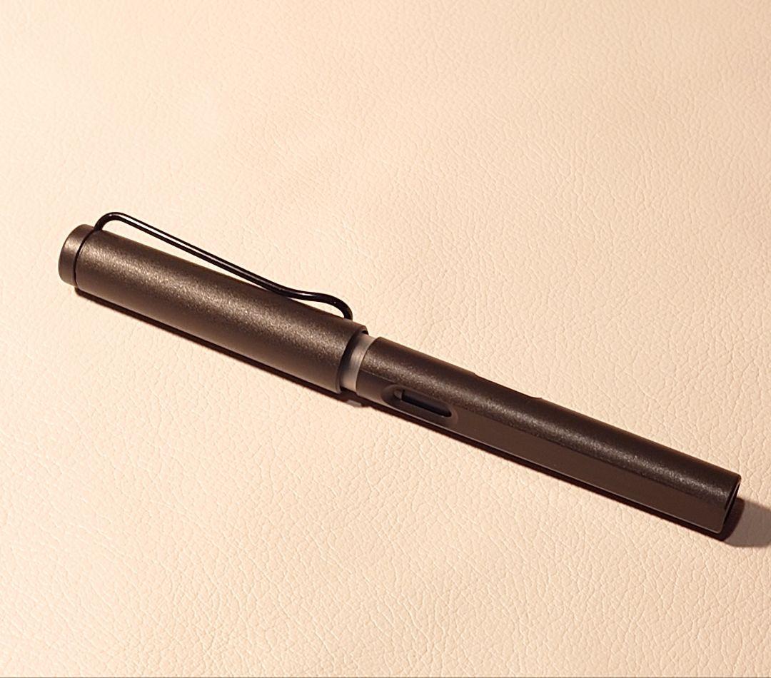 LAMY サファリ　艶消しブラック　金属天冠