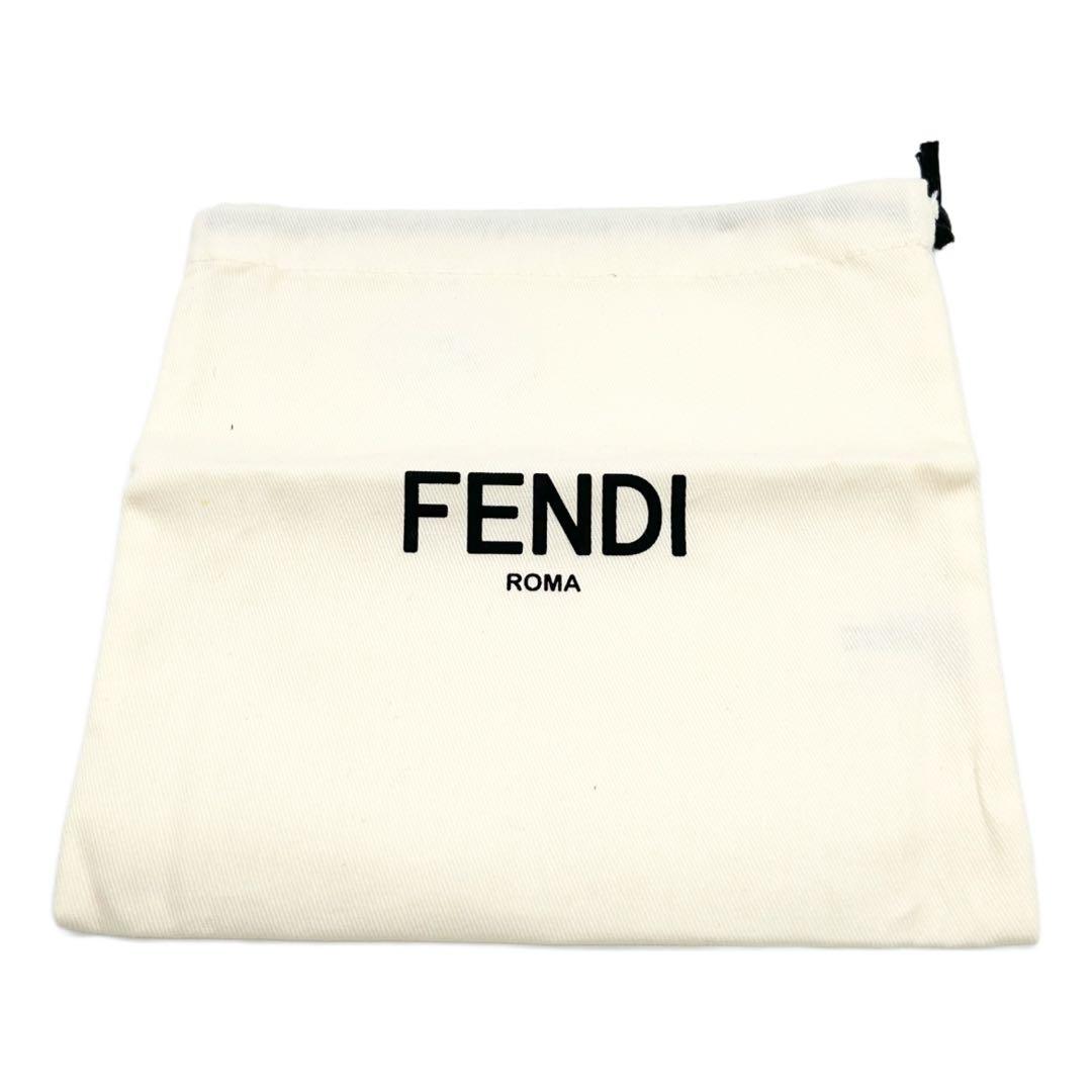 FENDI フェンディ　パスポートケース　7AS378　レザー　グレー　小物入れ