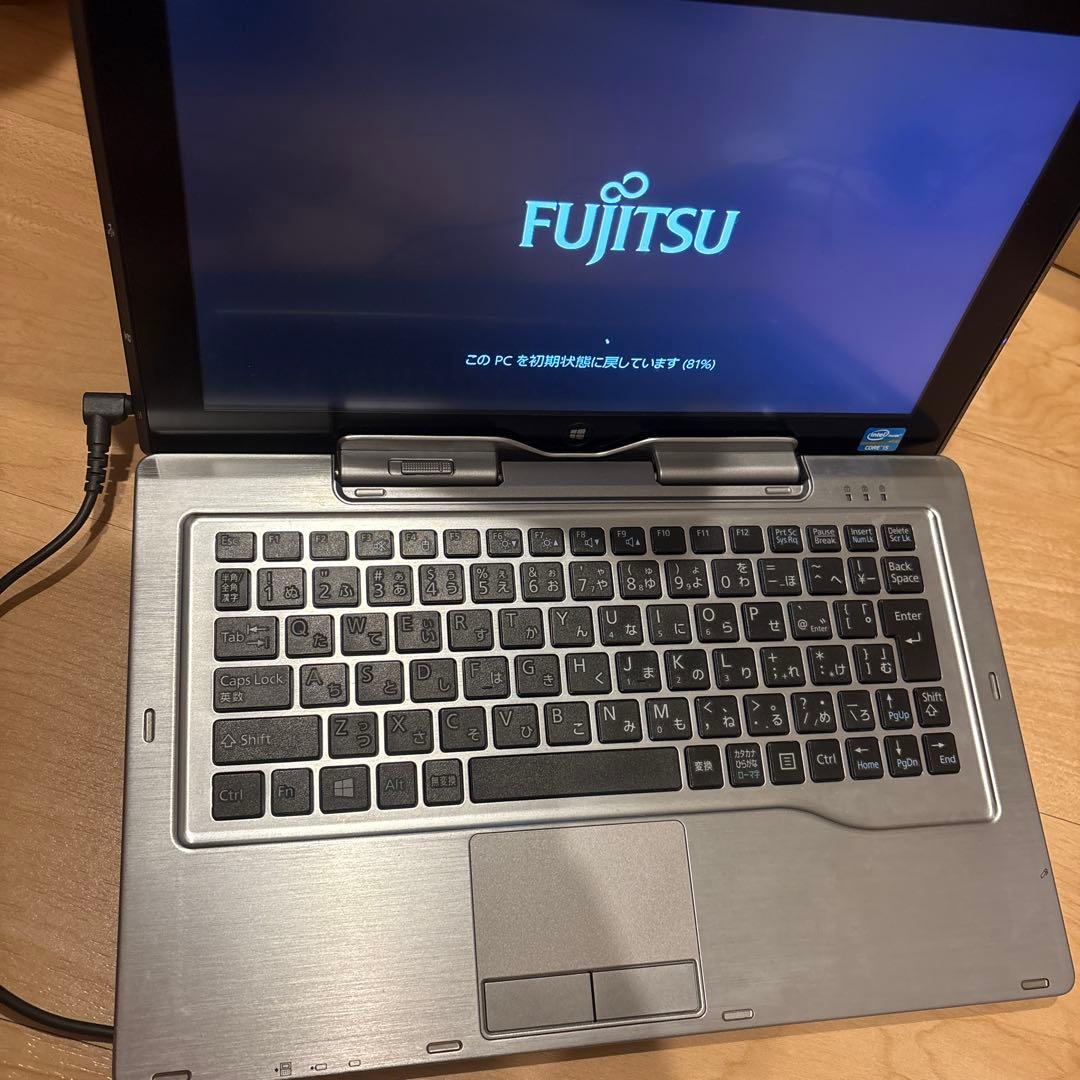 Windows10搭載 タブレットPC 富士通