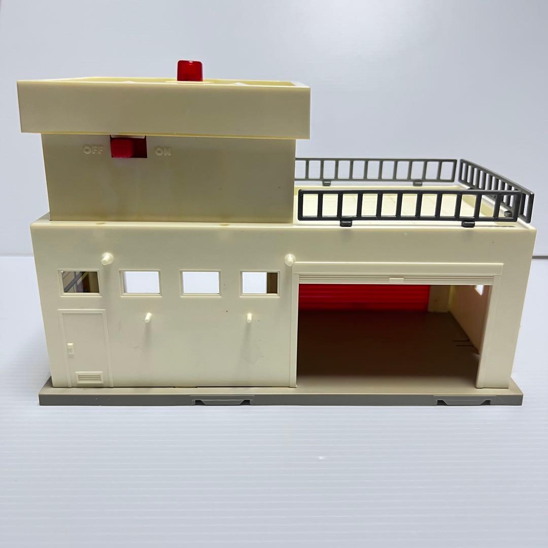 【完品】トミカタウン 消防署【トミカおまけ付き！】