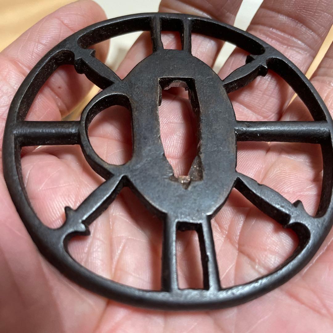 鍔　鐔　尾張透かし鍔　鉄地鍔