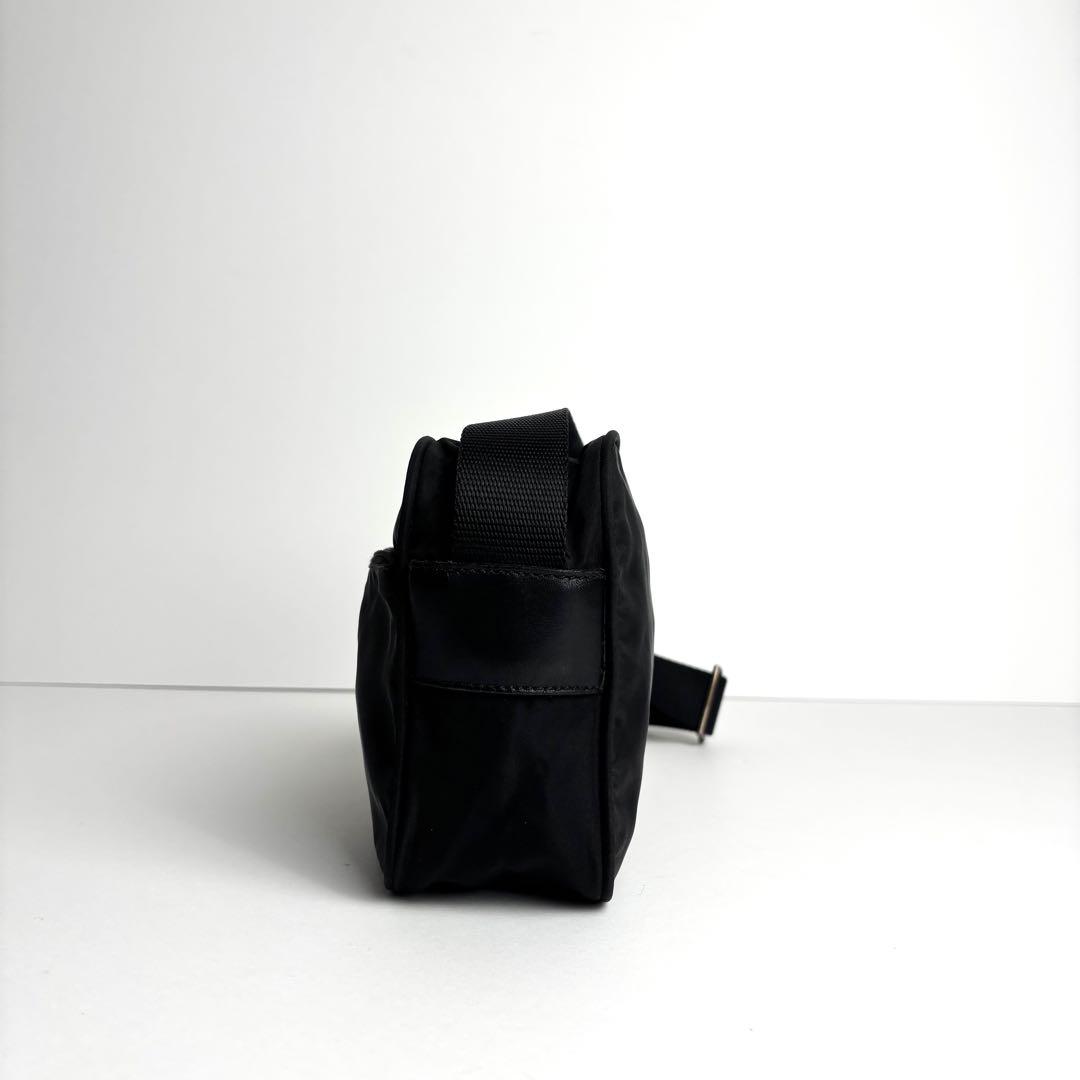 極美品 PRADA プラダ ショルダーバッグ カメラバッグ ナイロン レザー
