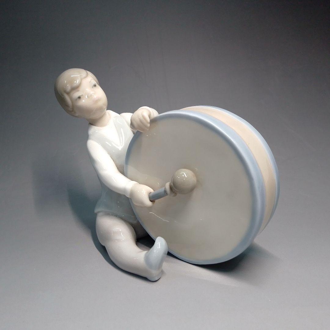 リヤドロ　人形