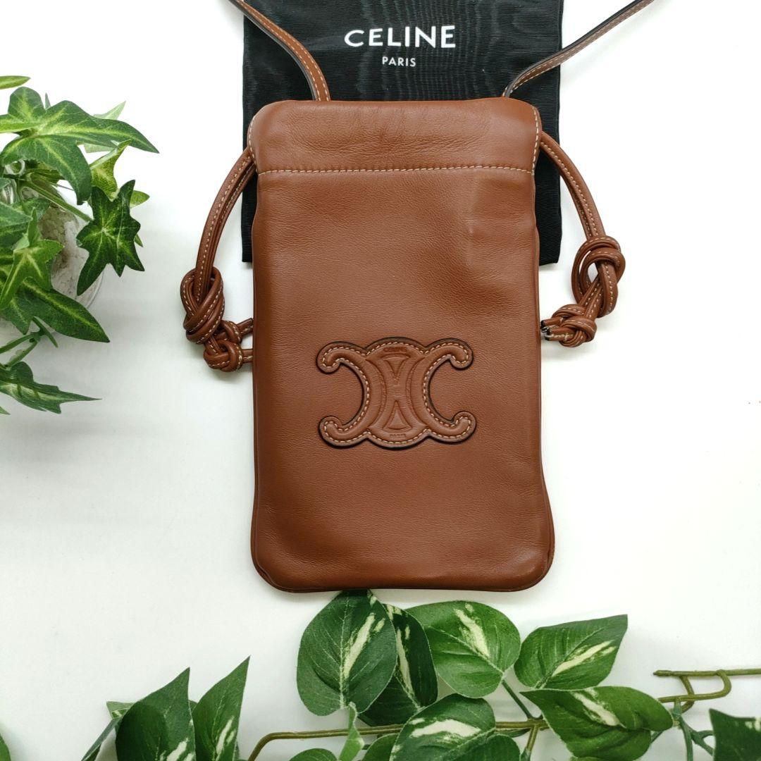 セリーヌ　モバイルケース　フォンホルダー　ドローストリング　キュイルトリオンフ