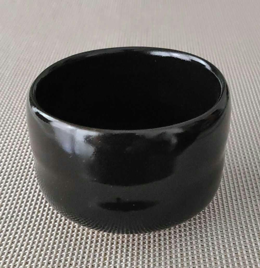 黒釉　ぐい呑み　加藤英一　G2