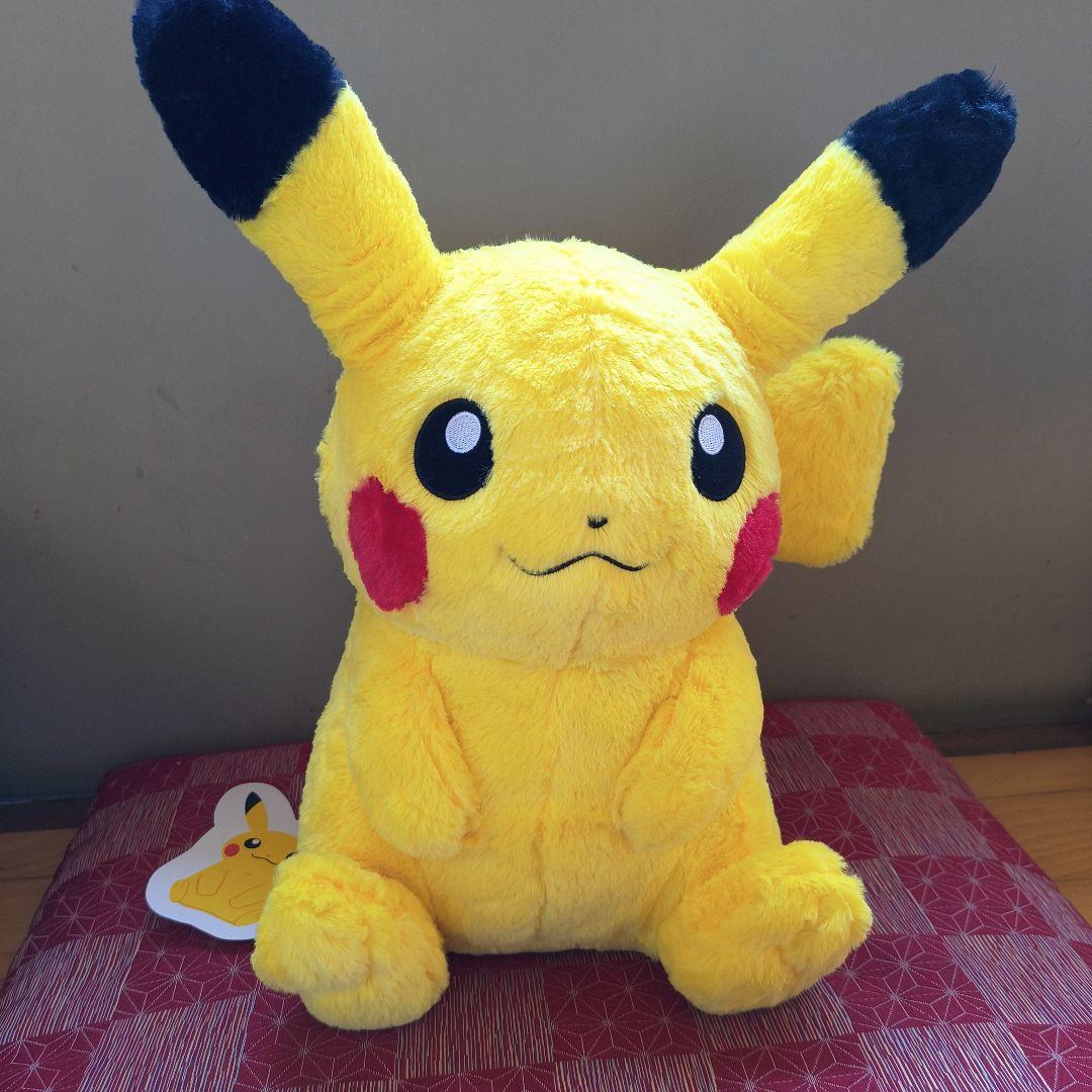 ポケモン　おっきいふわふわぬいぐるみ ピカチュウ　ポケモンセンター限定