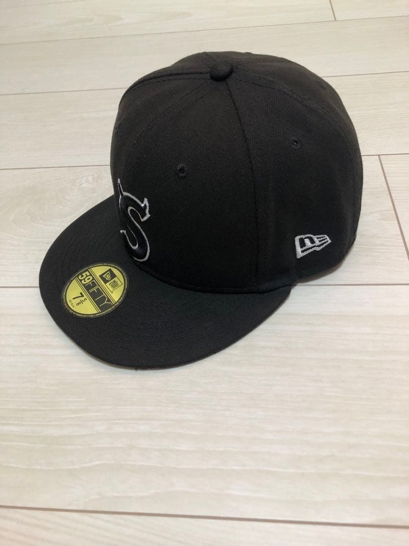 j*a様 supreme new era Sロゴツノ　キャップ