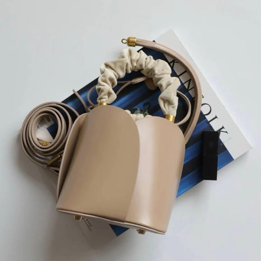 最終値下げ！ 新品 ISOLE LET IT GO ペタル Burlywood