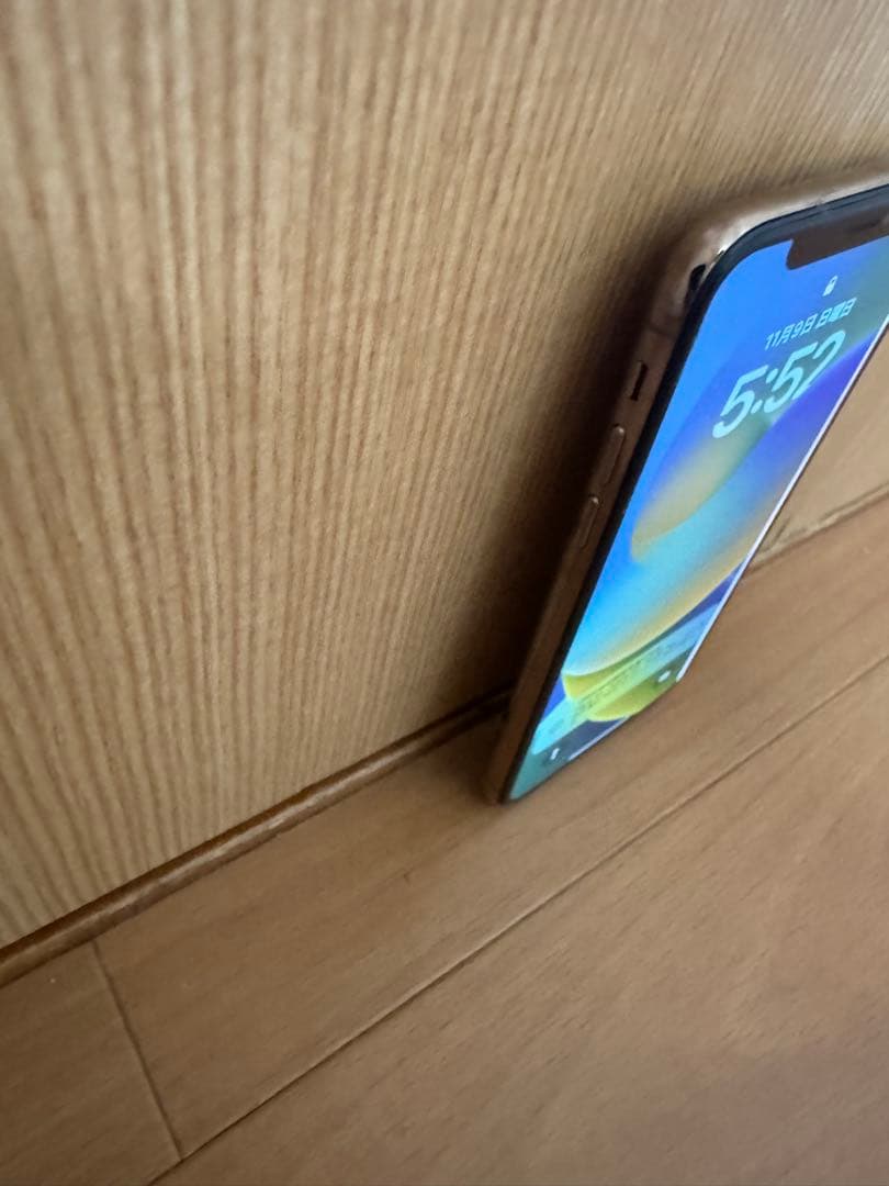 アップル　Apple iPhone XS 64GB