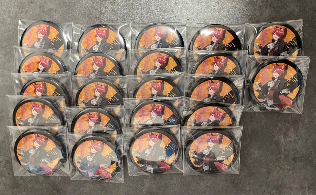 いれいす　りうら　缶バッジ