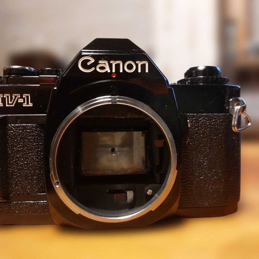 Canon AV-1 一眼レフカメラ 35mmレンズ付き