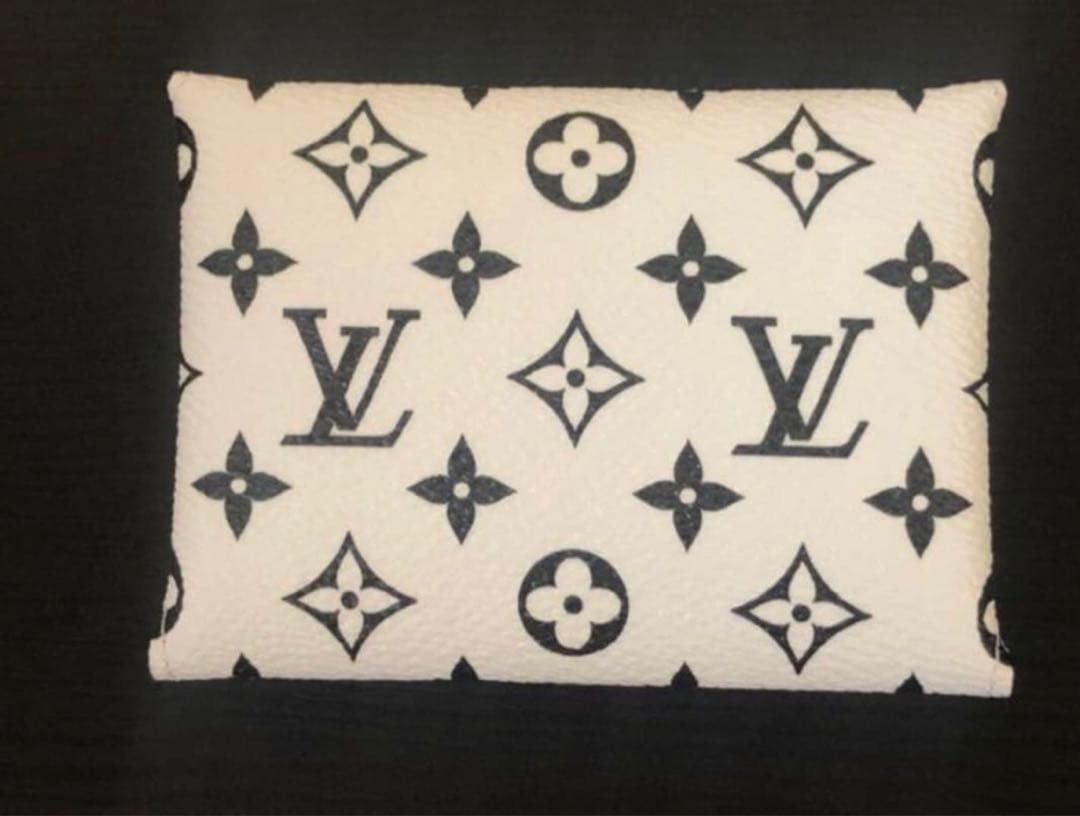 かなりレアなルイ ヴィトン LV ポシェット キリガミ