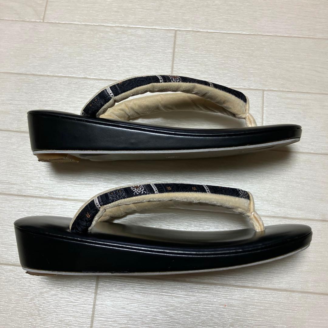 《美品・箱付き》草履バッグセット　黒　金糸　刺繍　大きめバッグ