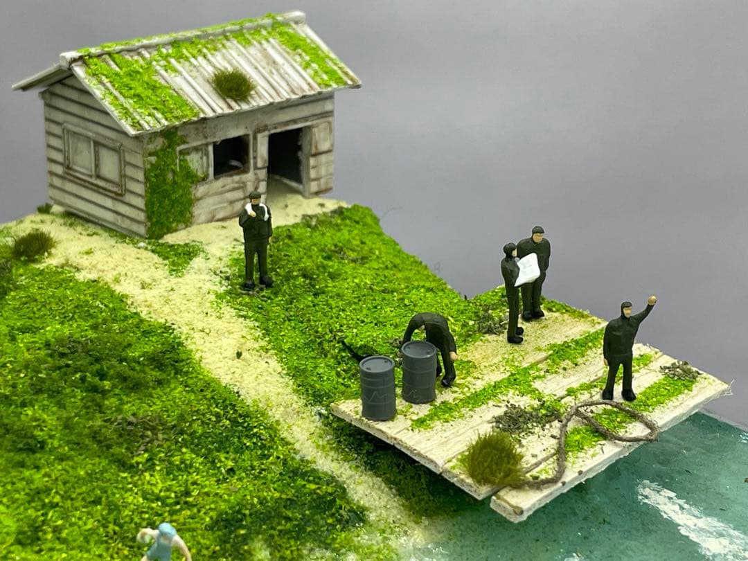 基地から飛び立つ二式戦闘機　レジン　ジオラマ