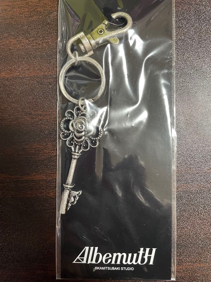60【Albemuth】アンティーク風キーチャーム