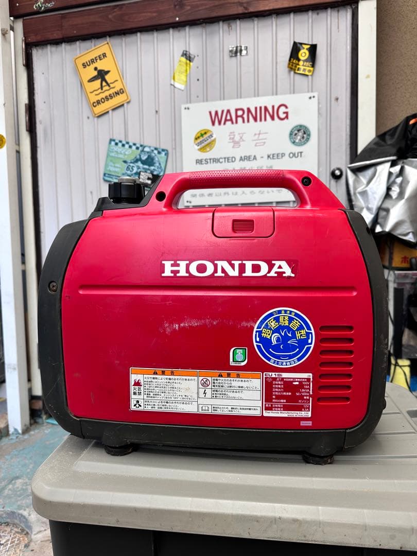 HONDA インバーター発電機 EU18i 発電機　キャンプ　現場　屋台　地震
