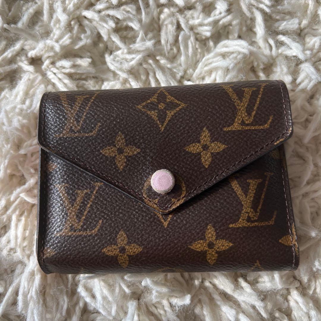 LV女子用の小さな財布