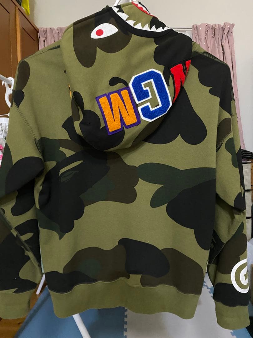 A Bathing ape 迷彩 シャークパーカー Big foodie