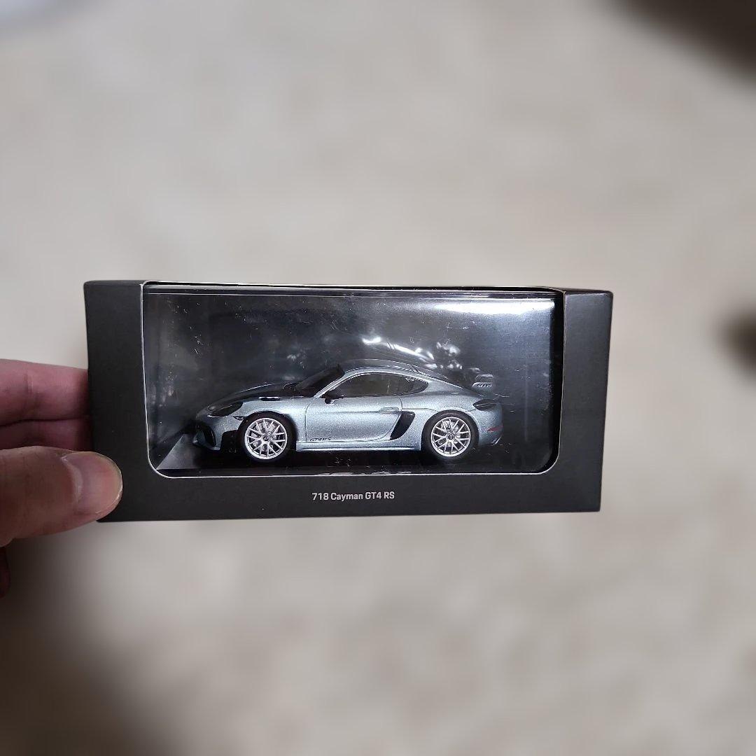 Porsche 718 Cayman GT4 RS モデルカー
