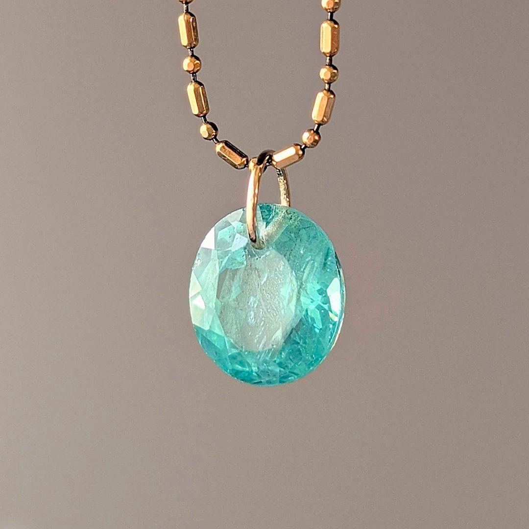 ♢N♢訳あり♢K18 アパタイト 3.97ct チャーム ペンダントトップ