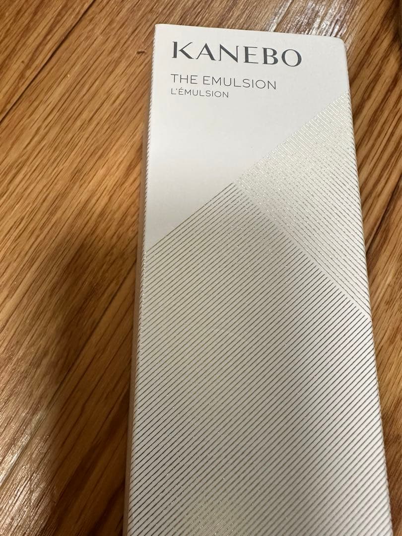 カネボウ　乳液　ザエマルジョン