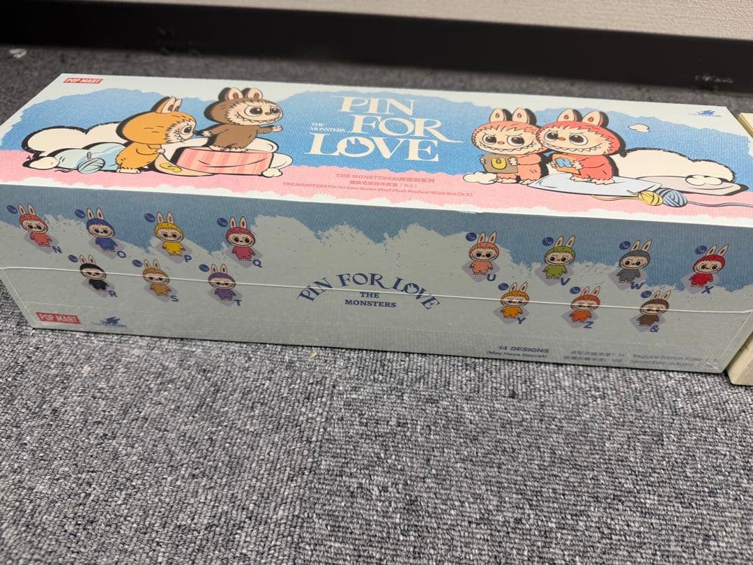 イニシャル　ラブブ PIN FOR LOVE アソートボックス ポップマート