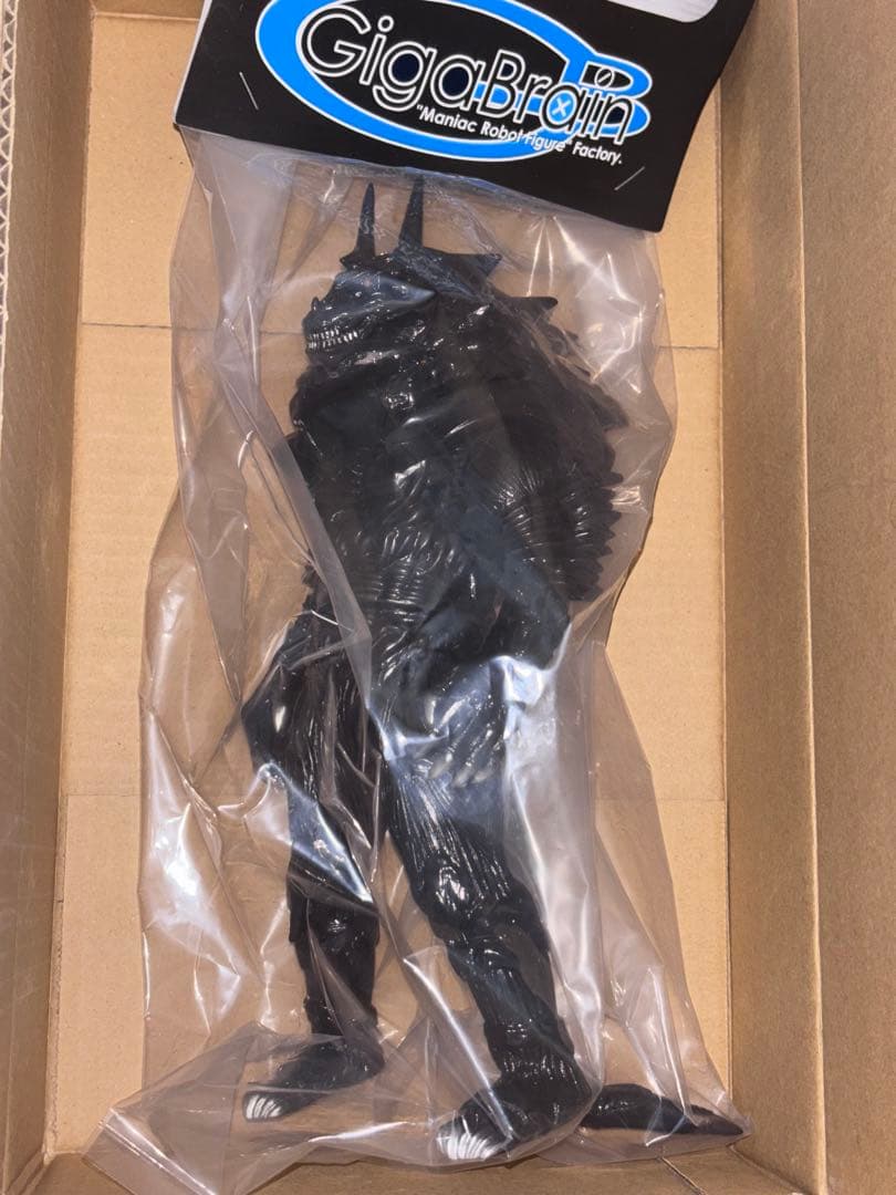 ギガブレイン モンタスーX ブラック 金目 GIGABRAIN 未開封 ソフビ