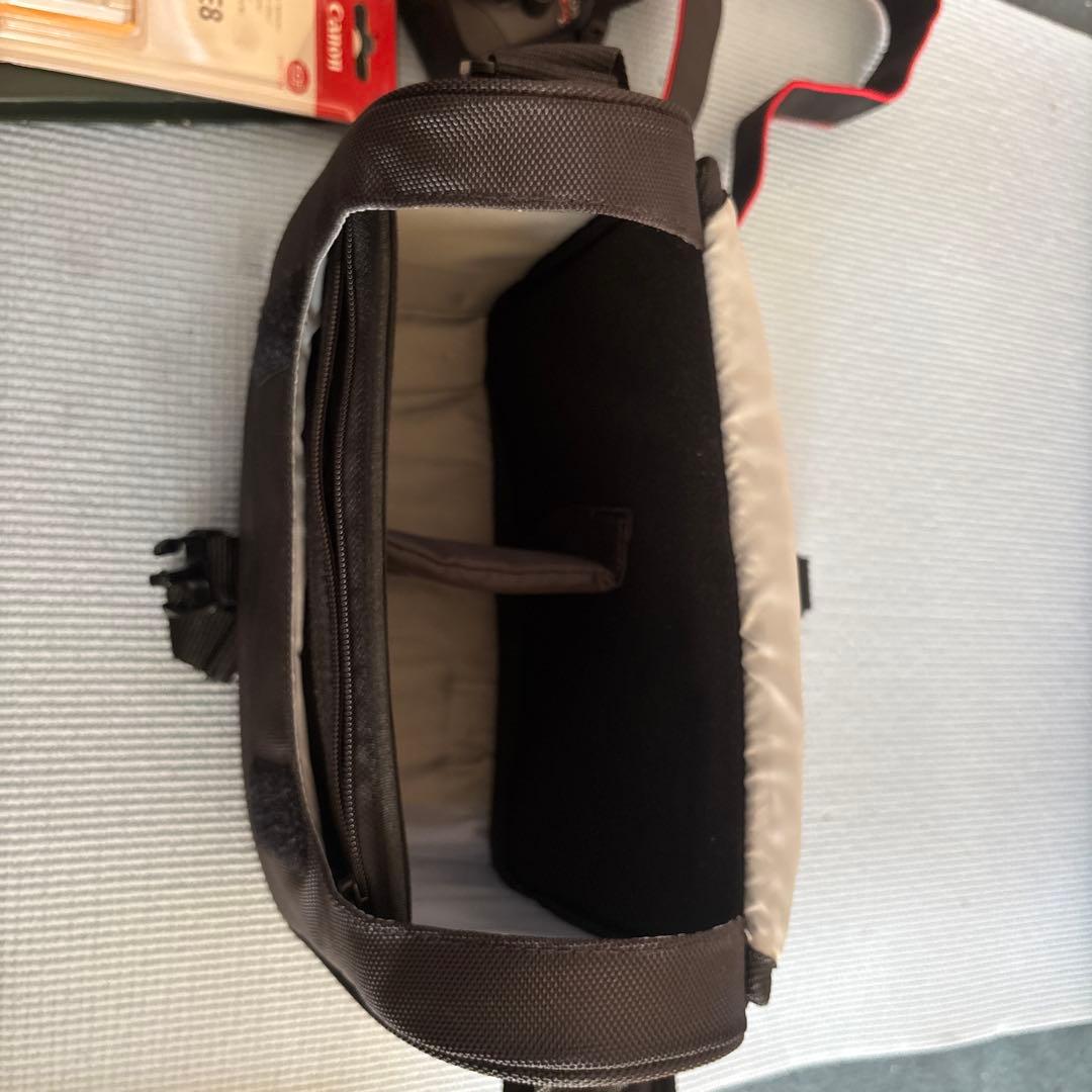 Canon EOS kiss X4 レンズ　EF-S 18-135mm 純正