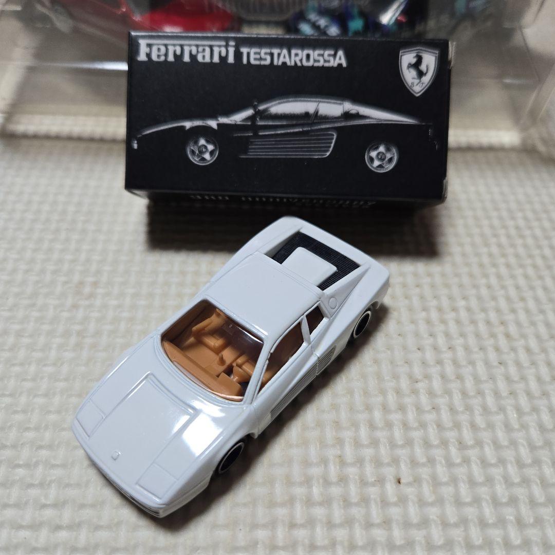 トミカ　フェラーリ　テスタロッサ