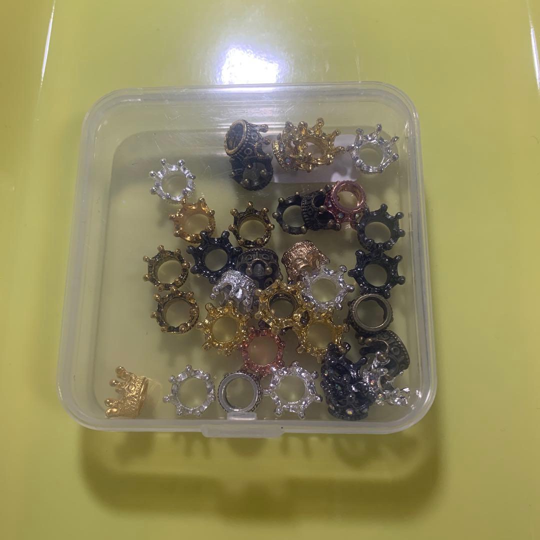 王冠ビーズ
