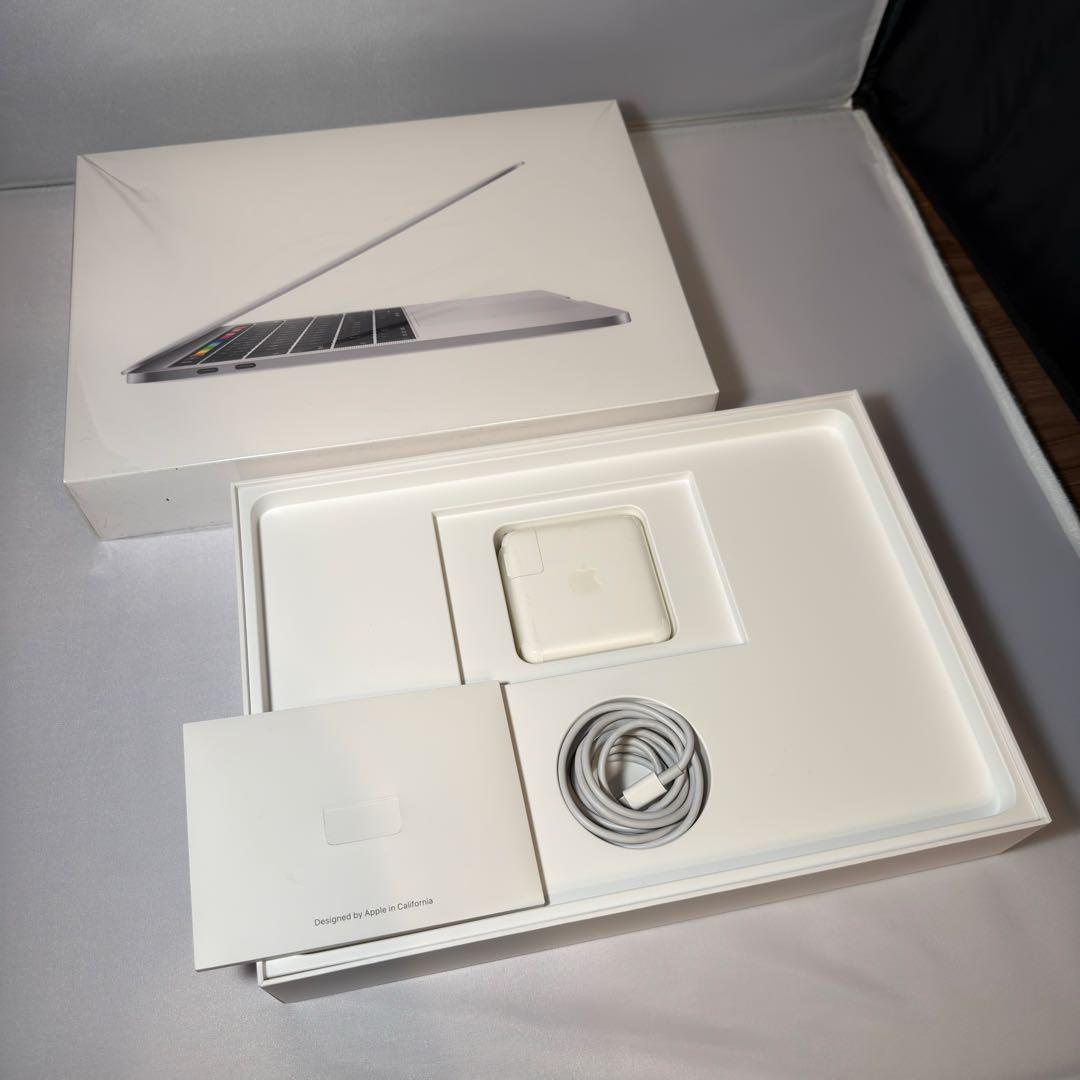 【美品】MacBook Pro 2019 13インチ i5 8GB 外箱・付属品