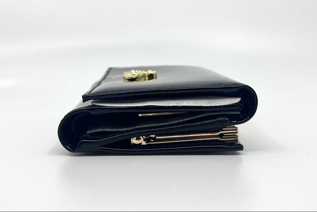 【新品・未使用】Vivienne Westwood 三つ折り財布 ブラック