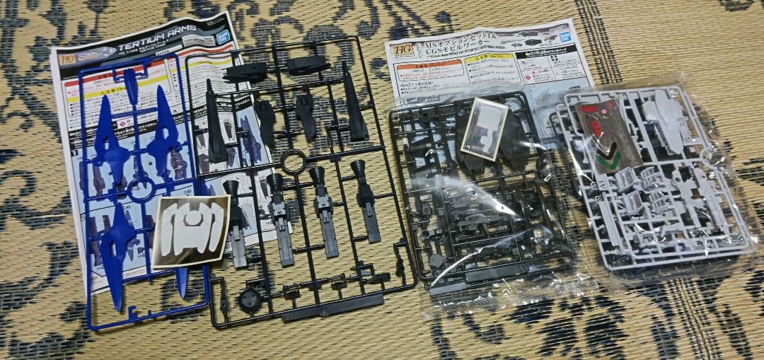 未組み立てガンプラセット