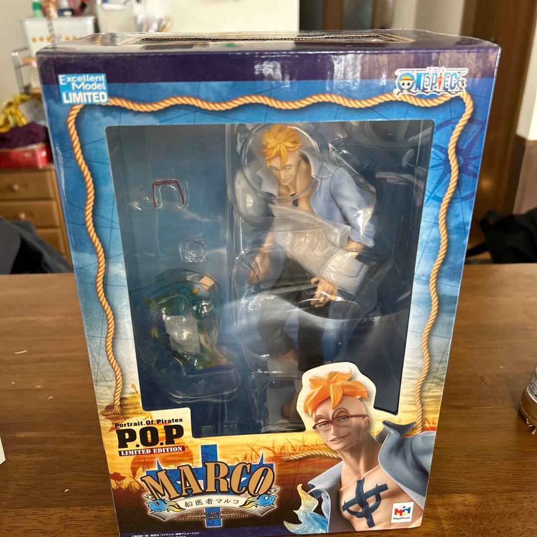 ワンピース船医者MARCO フィギュア