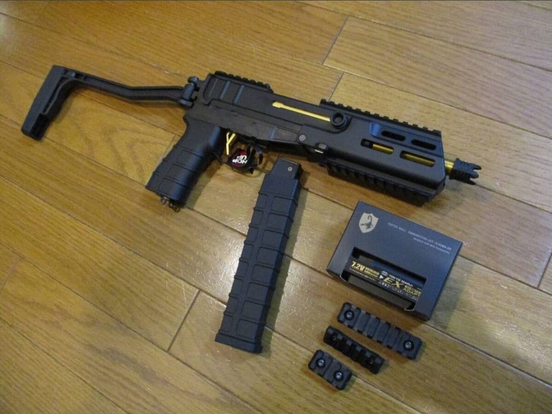 ス*ク様 東京マルイ スコーピオンmod.M 電動ガン