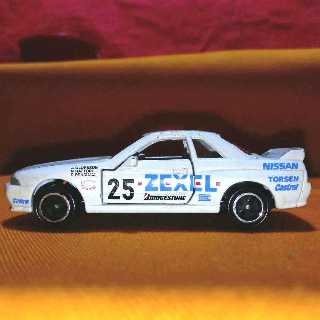TOMYZEXELスカイラインGT−Rミニチュアカー1/59国産