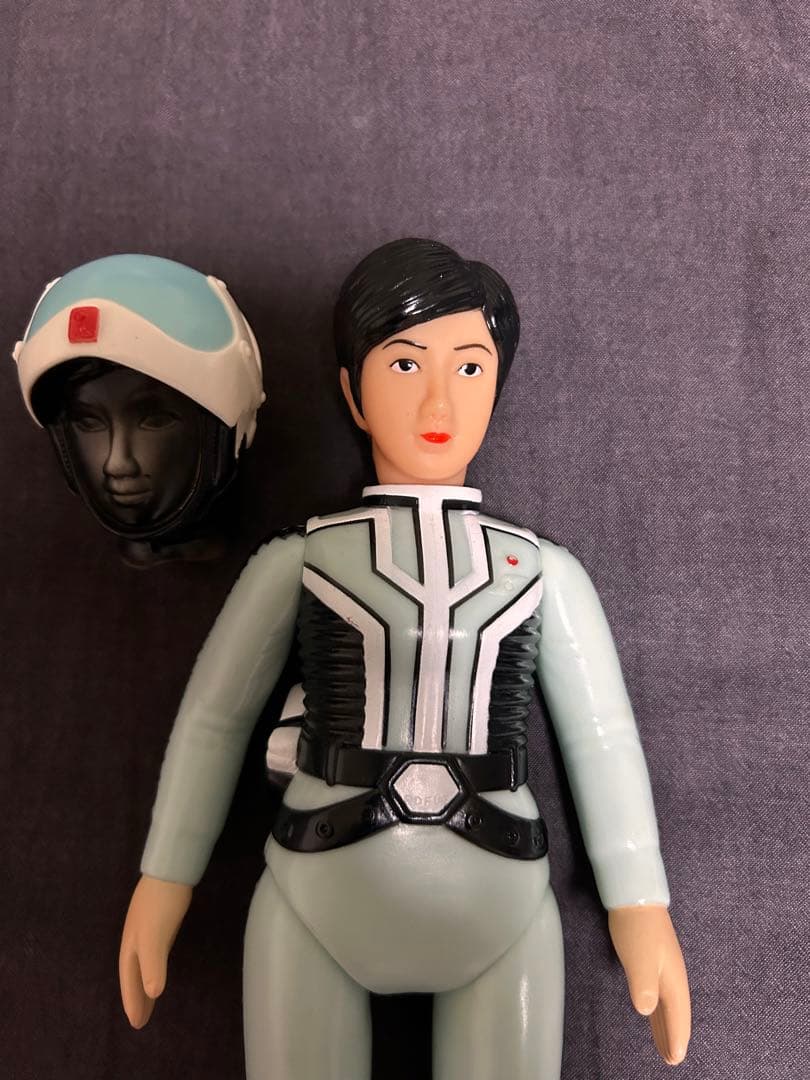 Ｍ1号　ウルトラセブン　アンヌ隊員　サイン入りフィギュア